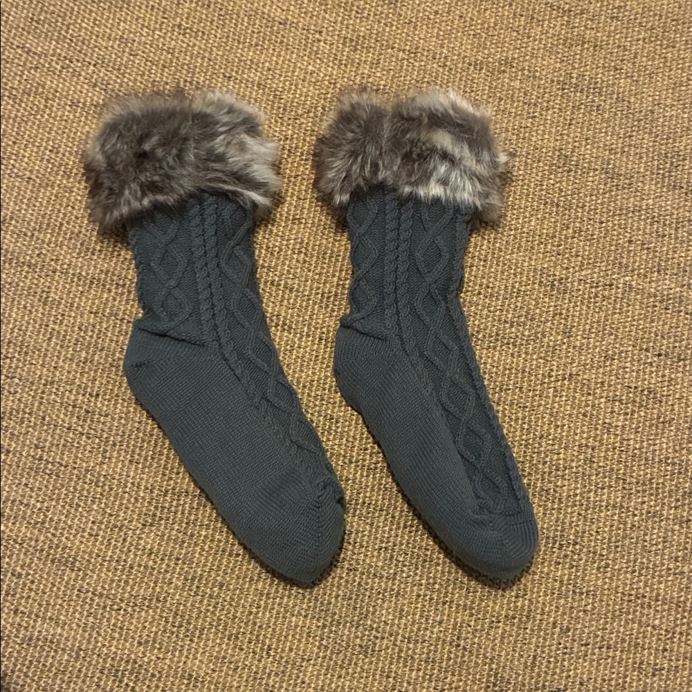 Cozy Gray Faux Fur Trim Cable Knit Socks/Slippers